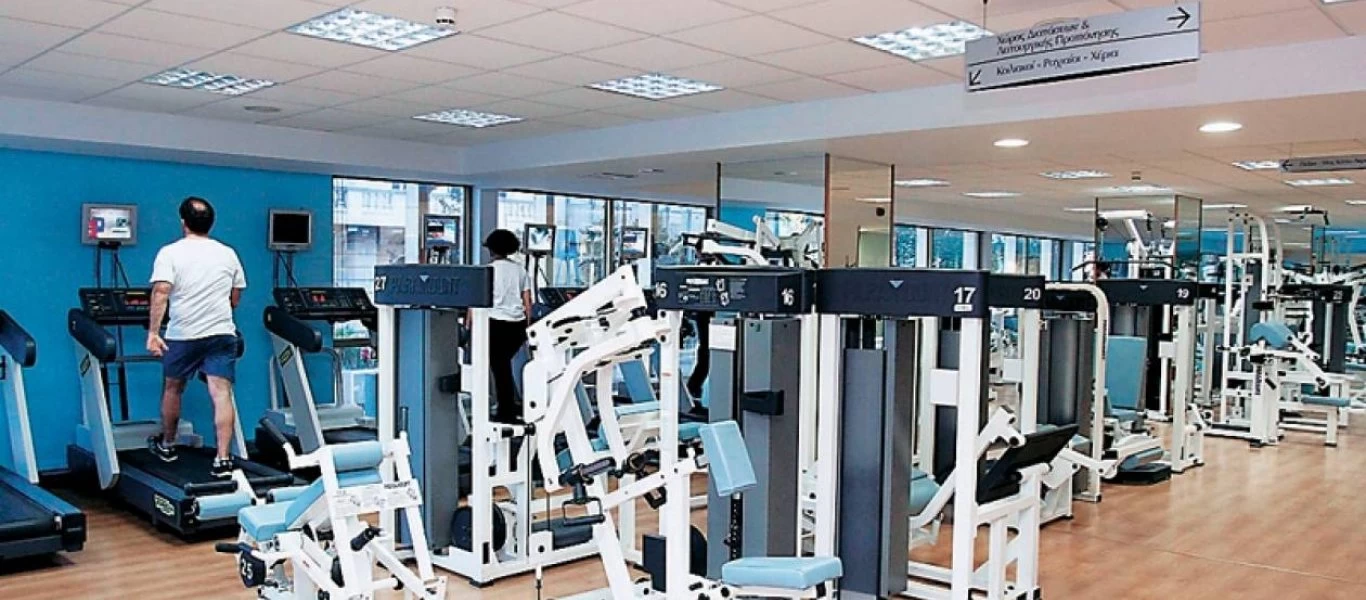 Βουλευτές και... πρώην πρωθυπουργοί «στάζουν» στο γυμναστήριο της Βουλής και προετοιμάζονται για τον Μαραθώνιο